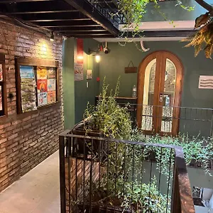 Vy Da Market Hostel